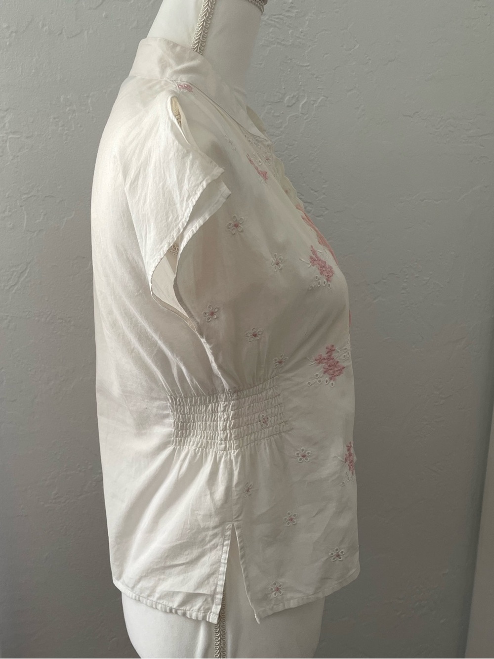 Express Embroidered Eyelet Top - Picture 2 of 10